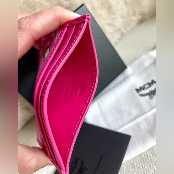 NWTIB MCM PINK CARD HOLDER AND DUSTBAG - Picture 3 of 5